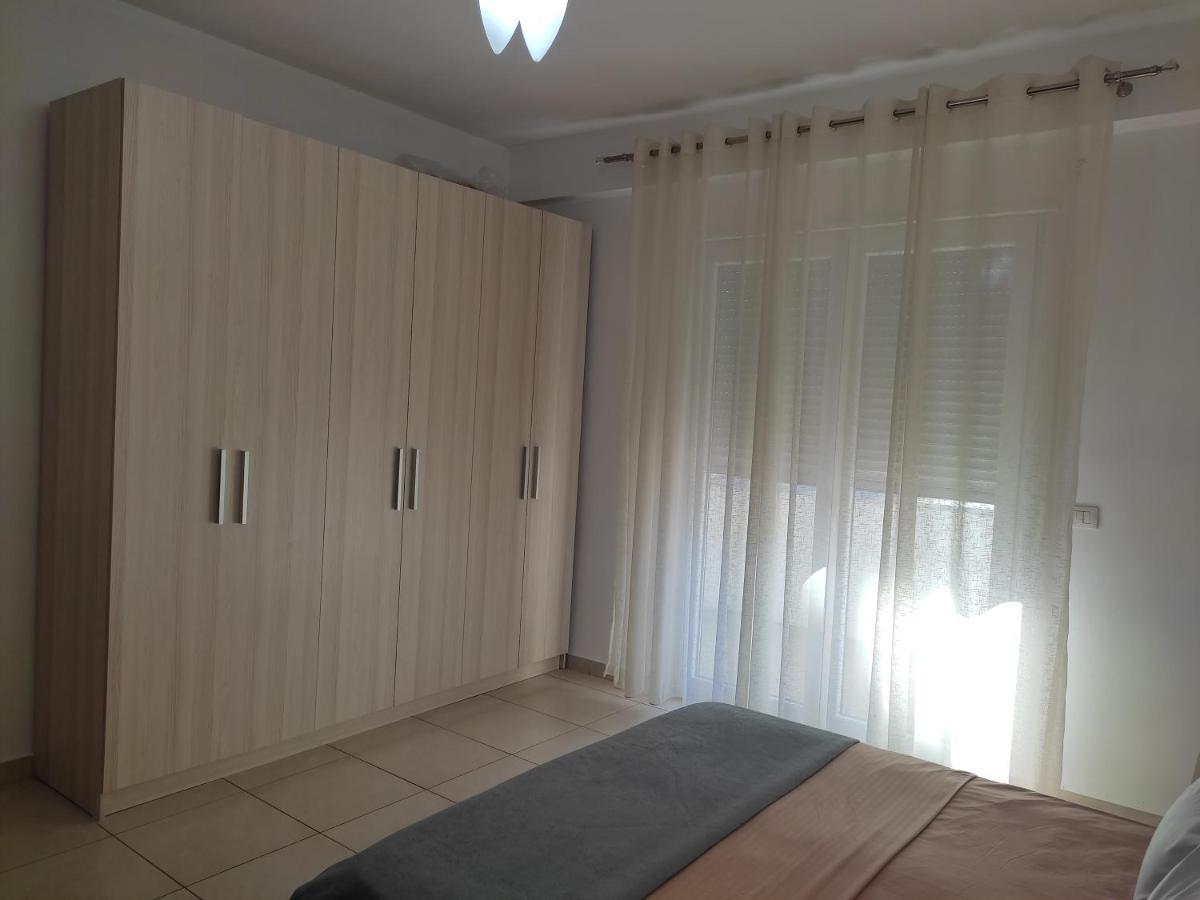 Comfy City Center Apartment Shkodër Exteriör bild